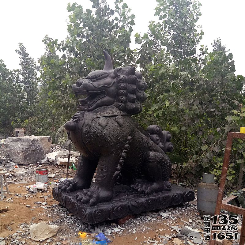 公園擺放的坐著的玻璃鋼仿銅噴漆獬豸雕塑 公園擺放的坐著的玻璃鋼仿銅噴漆獬豸雕塑