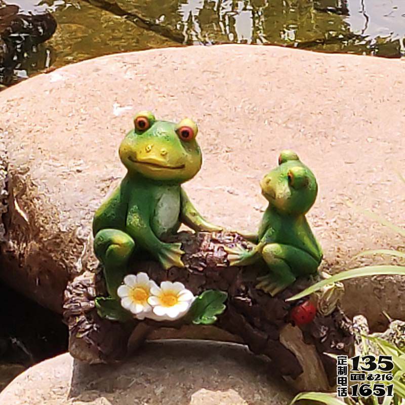 廣場(chǎng)玻璃鋼仿真青蛙雕塑 廣場(chǎng)玻璃鋼仿真青蛙雕塑